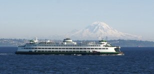 Ferry_Wenatchee_enroute_to_Bainbridge_Island_WA